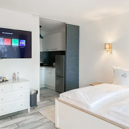 Strandmotte Klein Aber Feines Studio Mit Teilmeerblick Ganz Nah An Der Ostsee! Hallenbad Und Sauna Im Haus! Apartament *